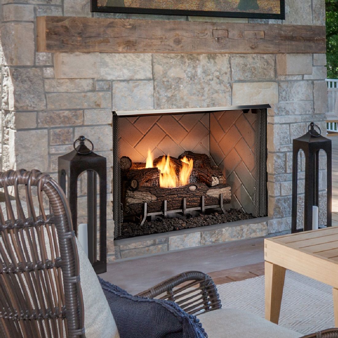 Outdoor Lifestyles Gas Burning Fireplace | Herringbone Refractory | Vesper 36